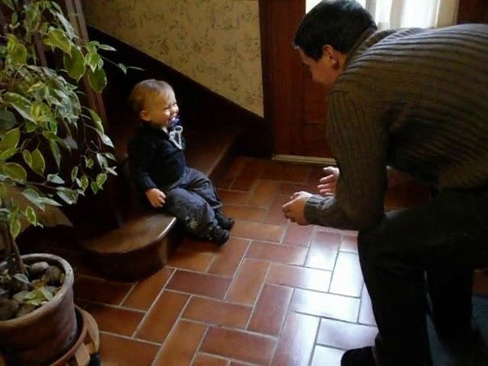 Damien fait ses 1ers pas