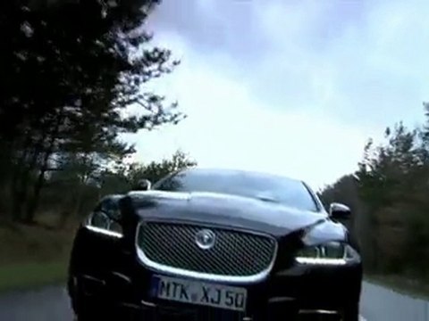 Jaguar XJ in Paris