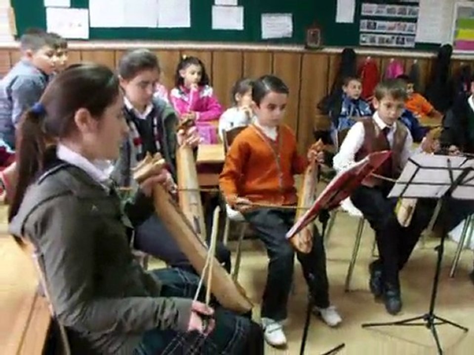 Sürmene Dursun Karabacak İlk Öğretim-Kemençe