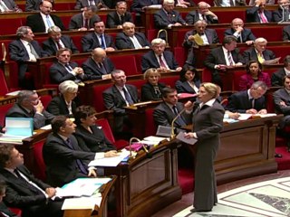 Tunisie: la France "ne peut que déplorer les violences"