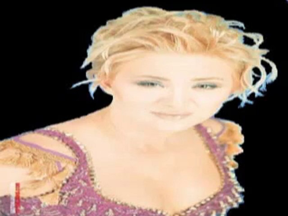 GüLLü - SeNi çok SeVDiM Dağa Taşa Aşkım Diye [DuYgU]
