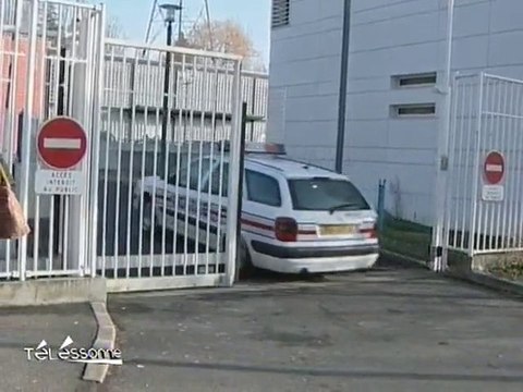 Immigration: Samana Tshibuyi retenu au CRA de Palaiseau