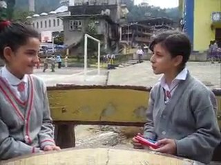 aleyna senanur ile röportaj yapıyor