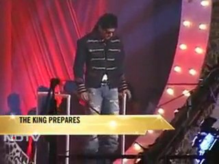 SRK enthralls Apsara Awards night