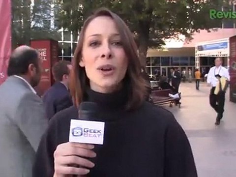 CES 2011 - IOGEAR Wireless Home Theater Transmitter - GeekBeat.TV