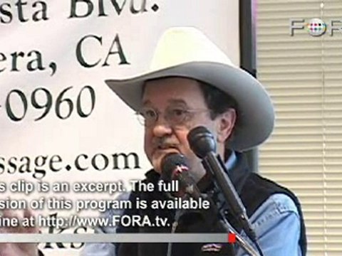 Jim Hightower: Clinton and Obama on the Attack