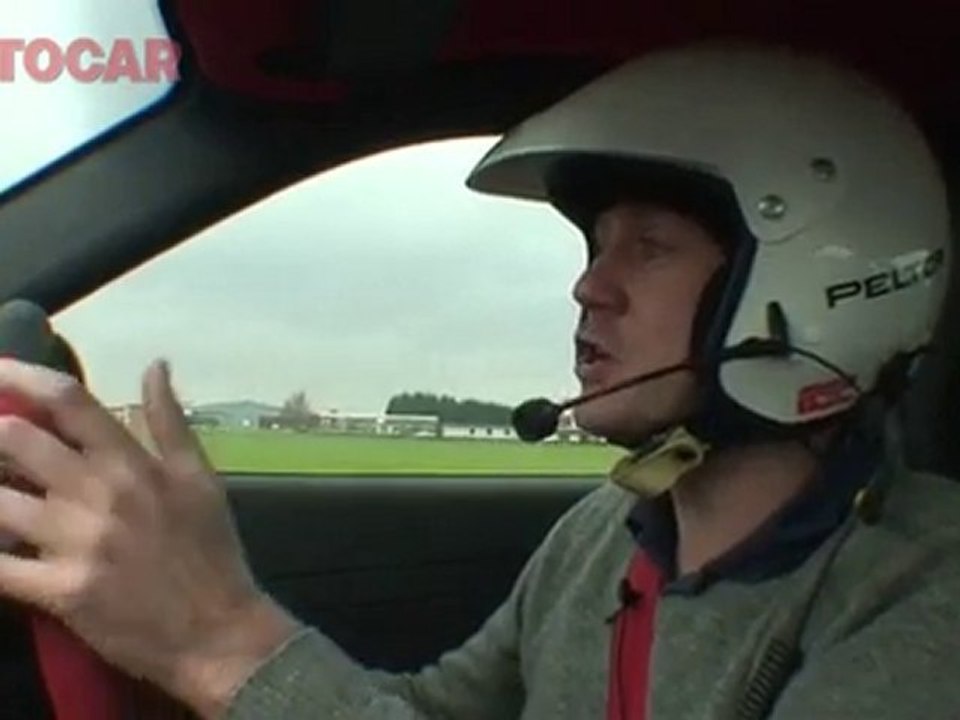 Porsche 911 GT2 RS vs Carrera