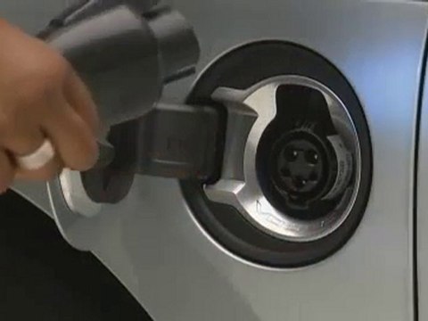2011 Chevy Volt - How to Charge an Electric Car