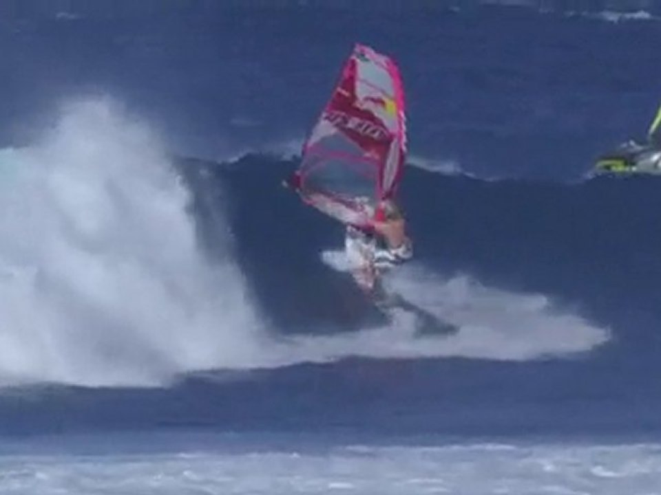 Robby Naish Rips It in Hawaii