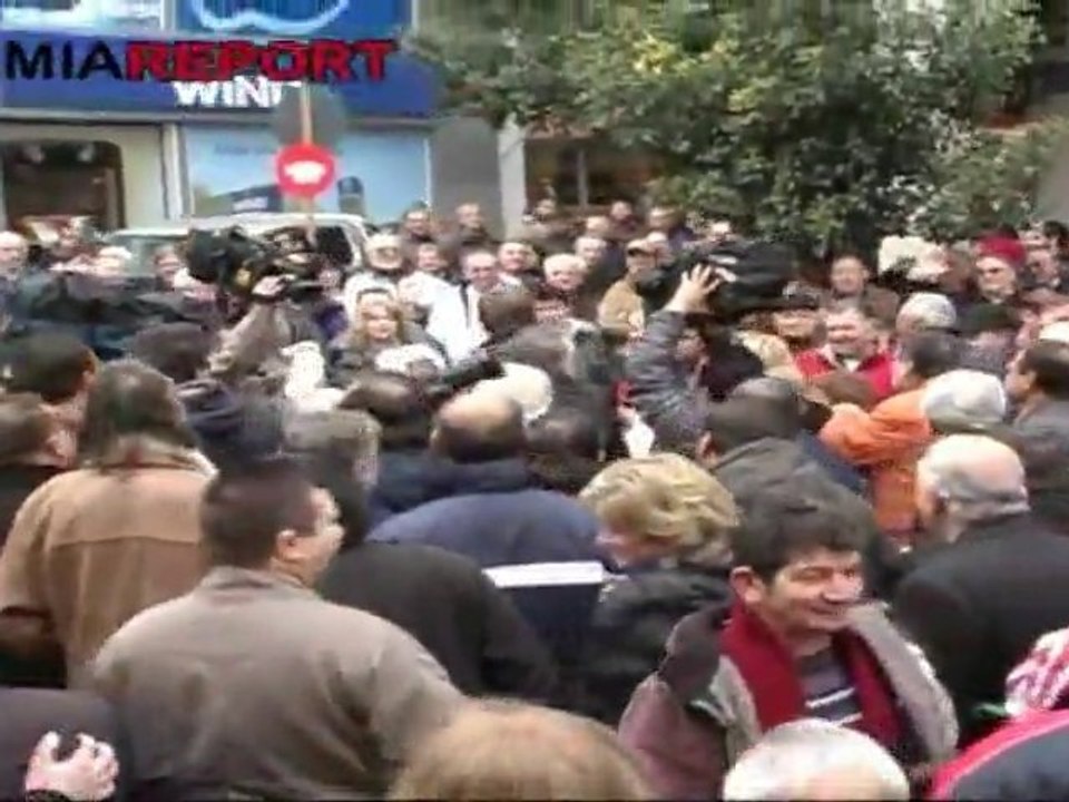 Δηλώσεις του Απ.Γκλέτσου έξω από τον Εισαγγελέα