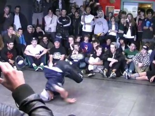 F Wing King 2011 - Exhibition Battle - Mounir vs Sam