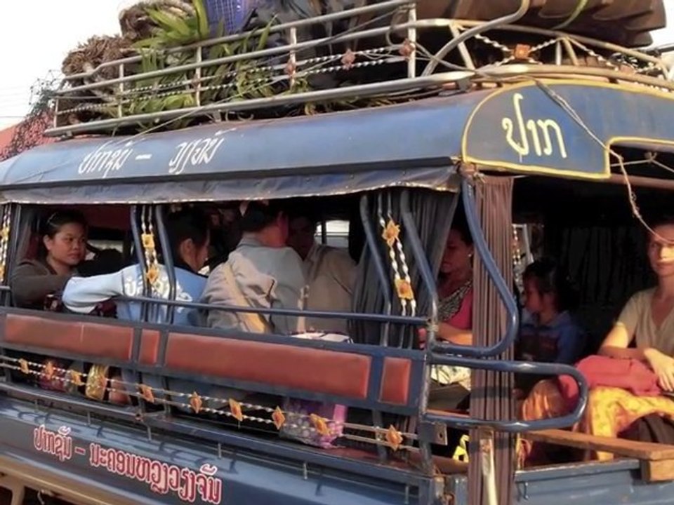 LAOS 2009 MANOU LAURE