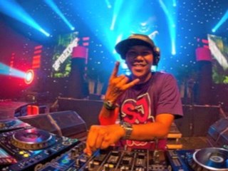 Dj Swivet EXCLUSIVE | Afrojack-Polkadots (Olver Twizt Remix)