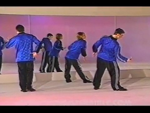 White Chick teaches Hip Hop - Very Funny hip hop vid.