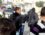 Les manifestants tunisiens filment les émeutes