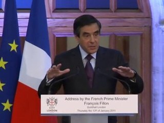 Fillon devant la "City of London"