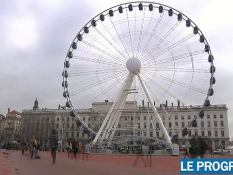 Lyon : petit tour de Grande roue place Bellecour