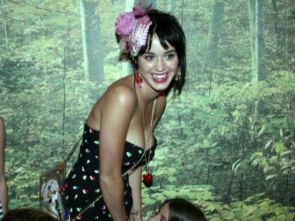 Katy Perry  -   Last Friday Night