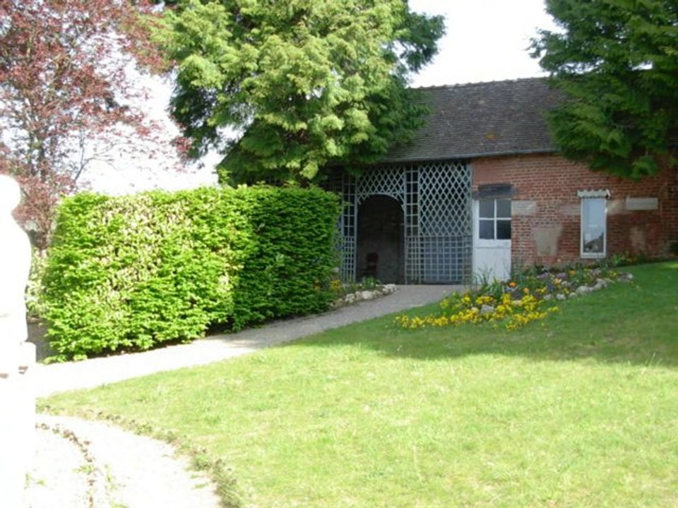 Lisieux -Les buissonnets , jardin de Ste Thérèse