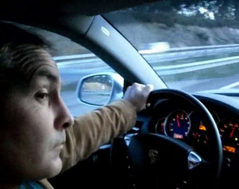 PORSCHE CAYENNE S ON THE ROAD