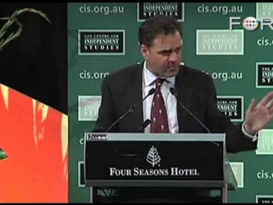 Niall Ferguson: Will Debt Trigger the Collapse of the US?