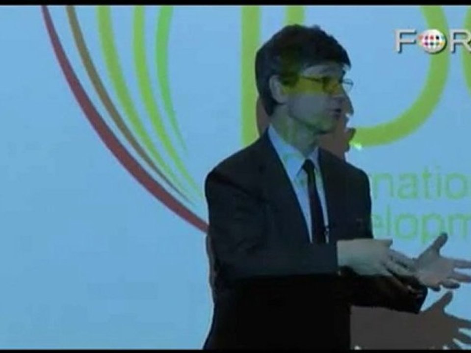 Jeffrey Sachs Blames Alan Greenspan for Economic Bubble