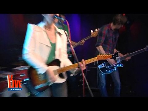 Mademoiselle K - Jouer Dehors