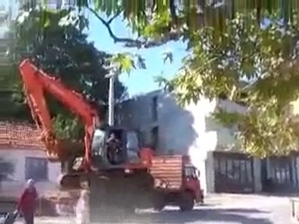 İşte Türk Zekası 2010 komik www.seslipelin.com