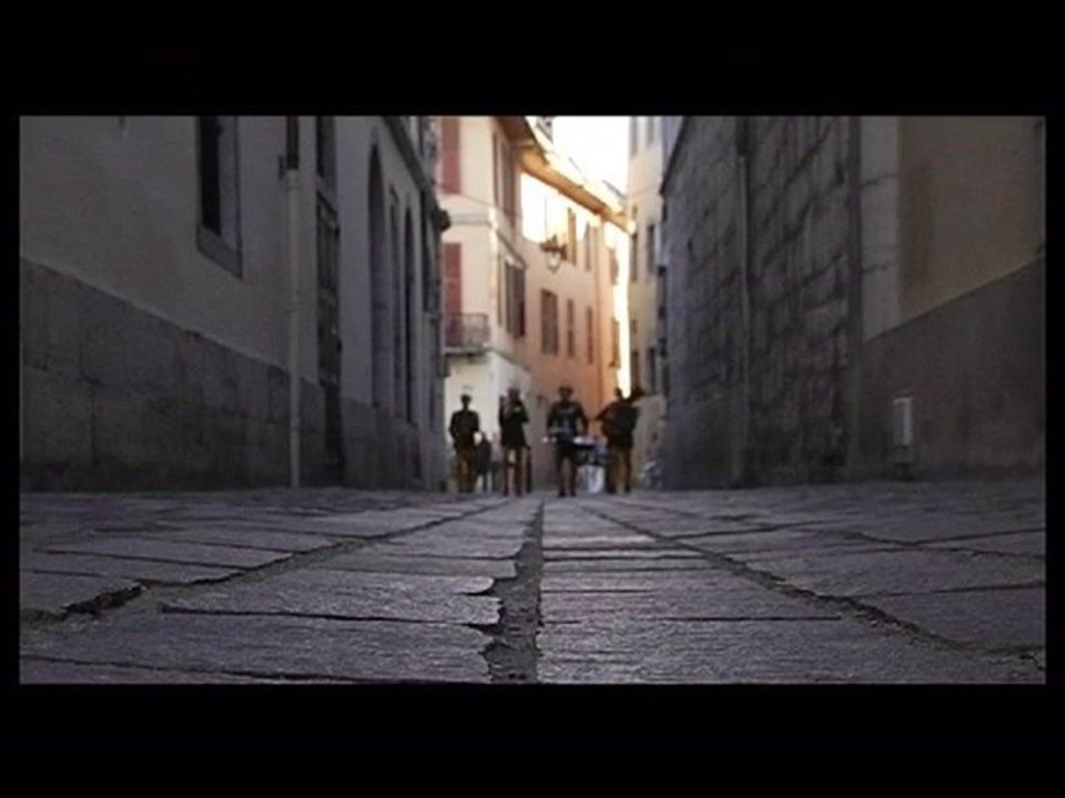 Vidéo Cie NAÜM (ex-FANFARNAÜM) La Mécanique des fluides / La parade