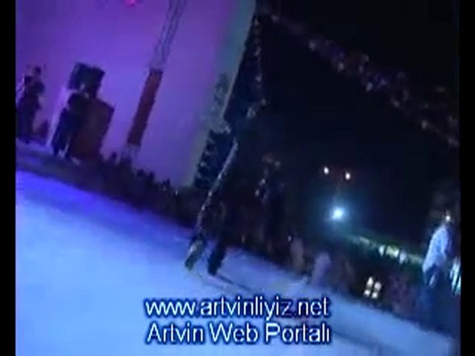 38.Uluslararası Arhavi Festivali -İsmail YK  Konseri Videosu
