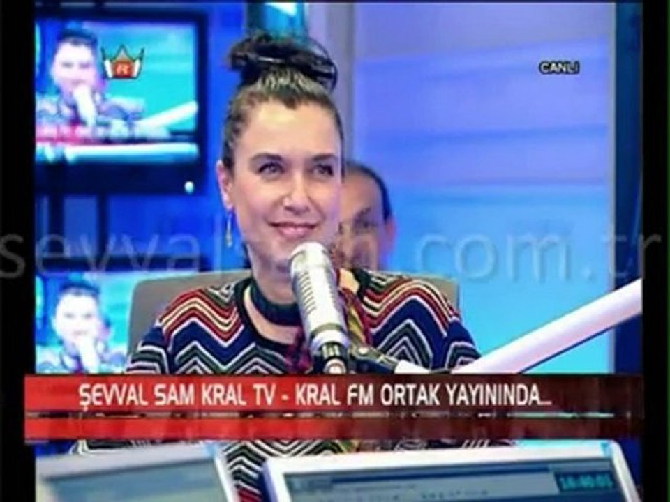 Şevval Sam Kral Tv Mehmed'in Gezegeni Programı Part2