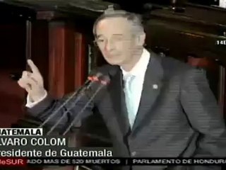 Presidente presenta tercer informe de gobierno en Guatemala