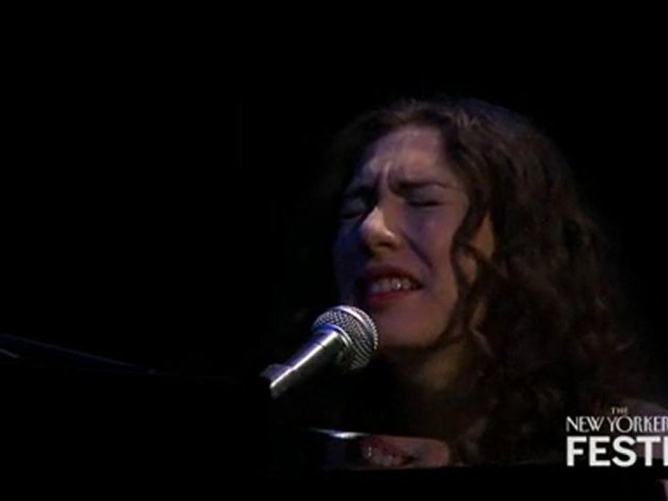 Regina Spektor Sings 'On the Radio'