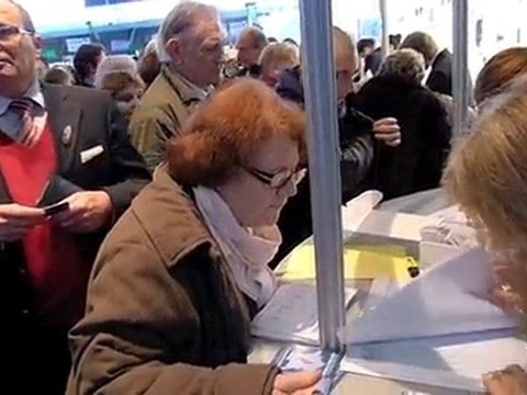 Début Congrès FN Tours