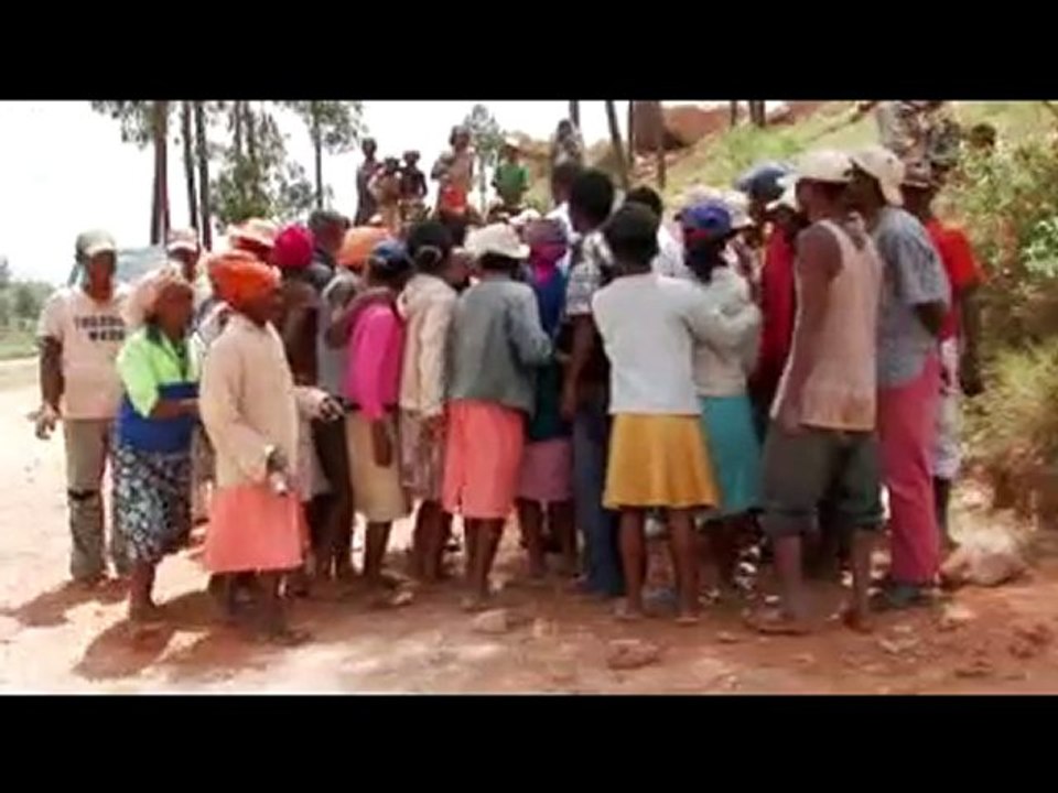 FARAH JOHN'S mifankatiava