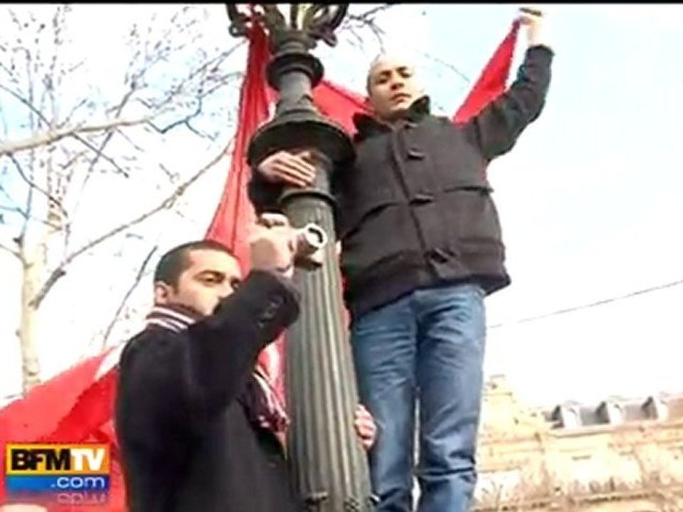 Paris : manifestation de soutien aux Tunisiens