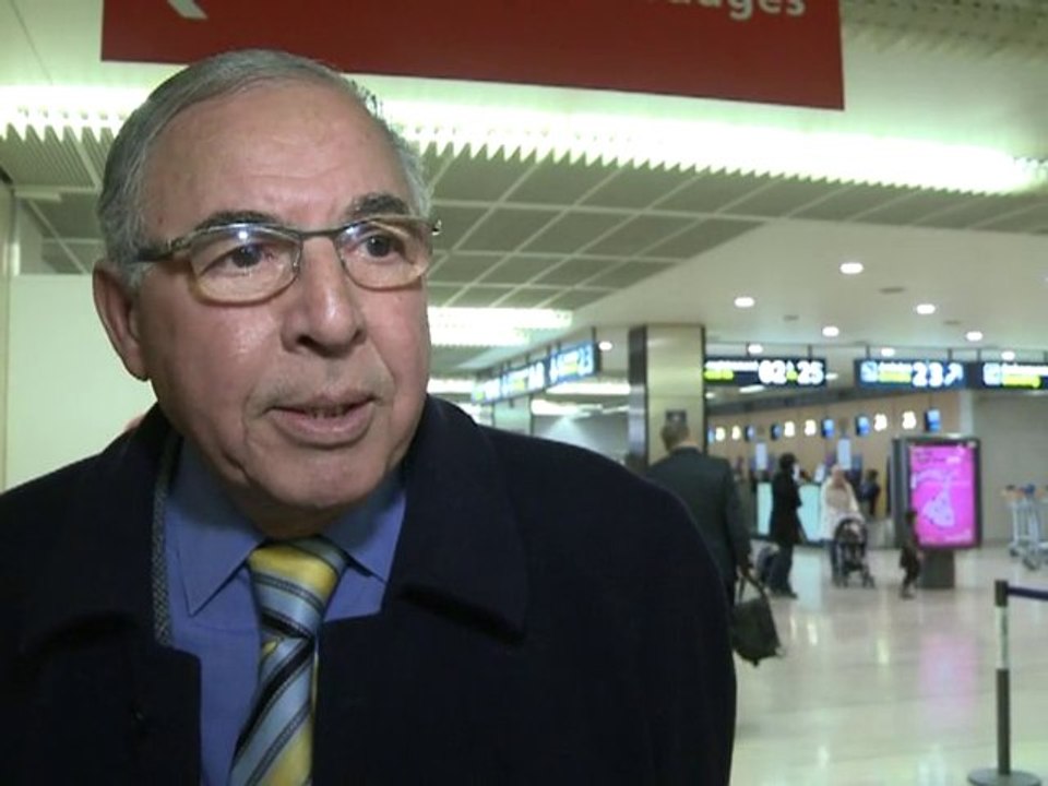 A Orly, la joie et l'inquiétude des voyageurs tunisiens