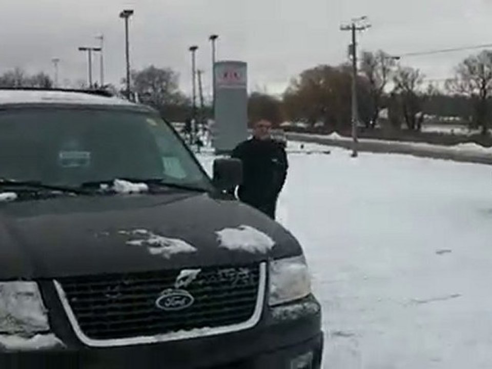 Used 2006 Ford Expedition at Cardinal Kia of Niagara Falls