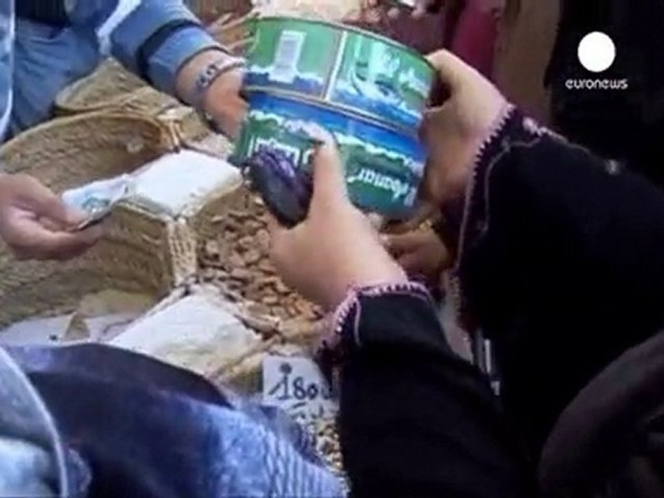 Tunisia: negozi chiusi e sparatorie tra poliziotti, caos...