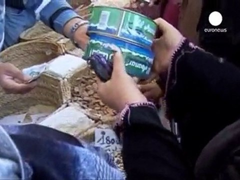 Tunisia: negozi chiusi e sparatorie tra poliziotti, caos...