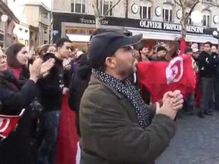 Les Tunisiens qui vivent en Europe restent inquiets pour...