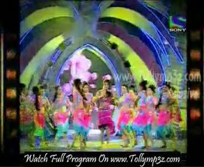 [Priyanka Chopra] Wave Awards 2010 Part 6