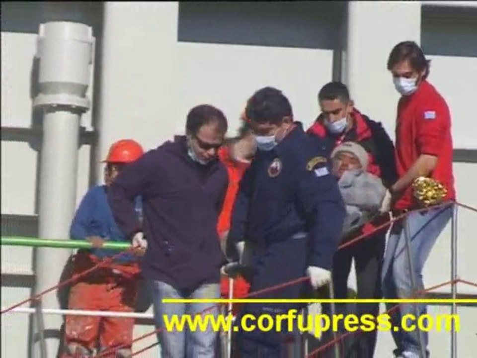 Διάσωση μεταναστών - Άφιξη σε λιμάνι Κέρκυρας