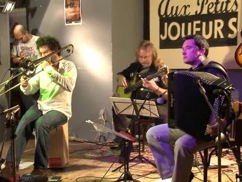 Sebastien Llado Tryo[ut] Live aux Petits Joueurs