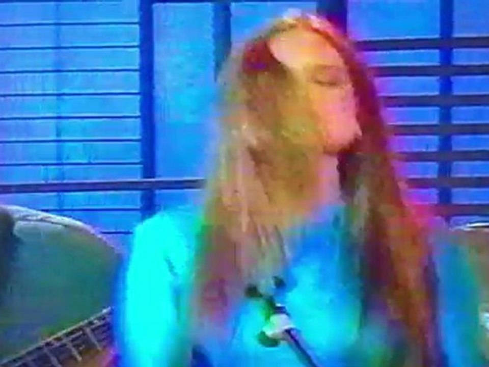 NICOLE en MEGA  metro 2