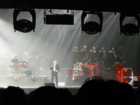 Le mauvais homme (début) Sardou Olympia 15/01/2011