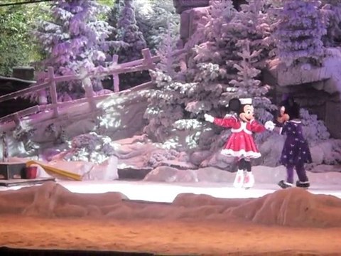 Mini bout du spectacle Mickey ou la magie de l'hiver&éaaaaaa