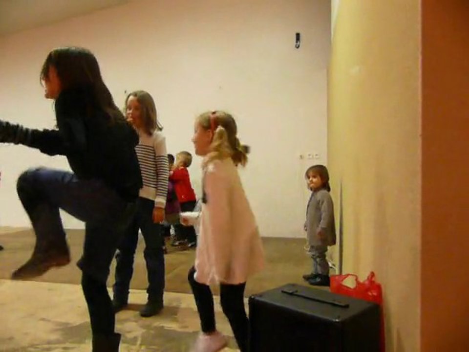 Janvier 2011 - Spectacle CLAE, finale avec Juline timide