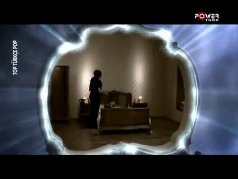 Işın Karaca - Yetinmeyi Bilir Misin