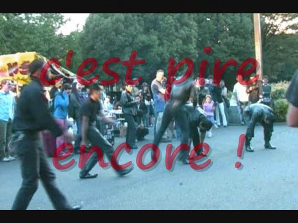 le motard con